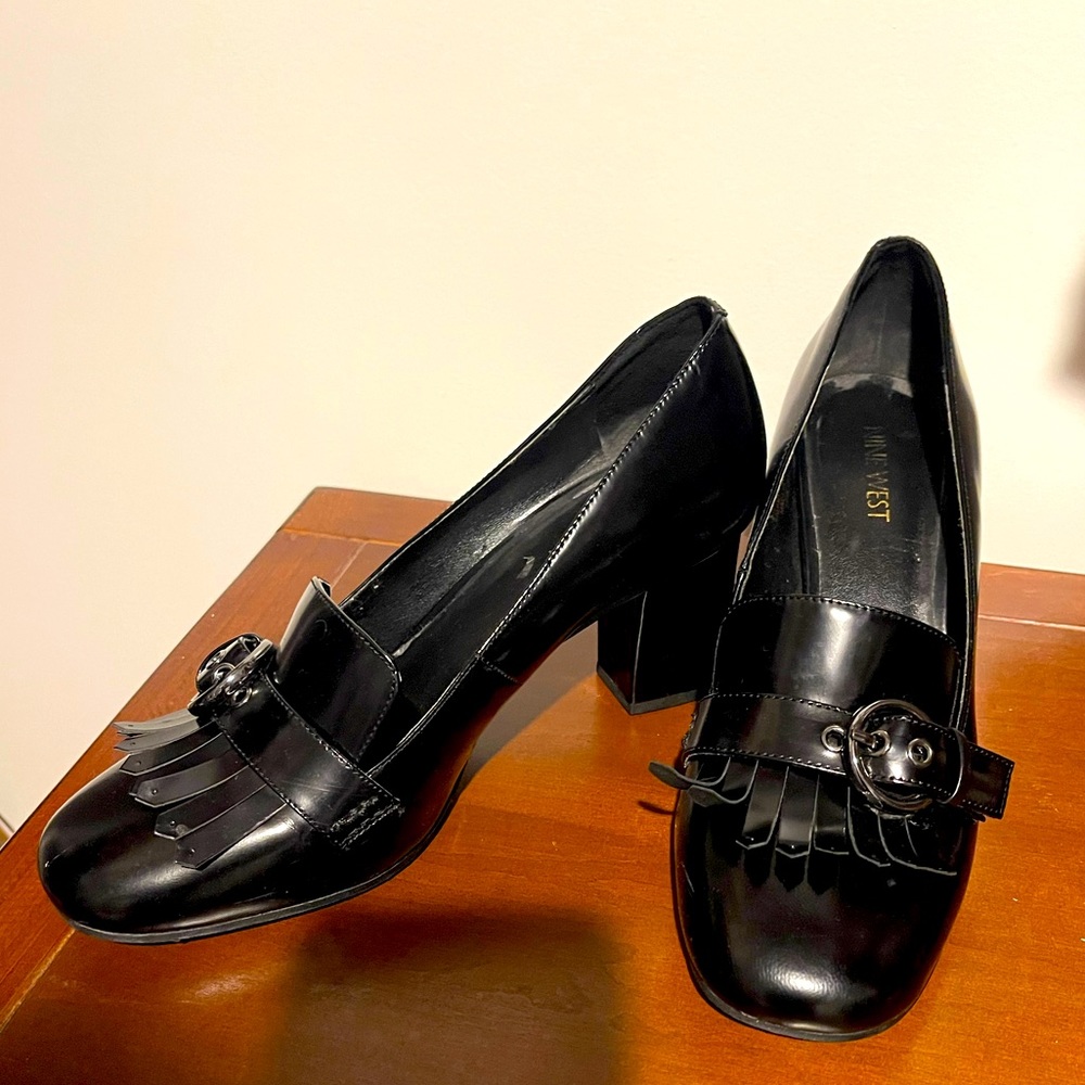 Cute Nine West Loafer with Fringes& Silver buckle.